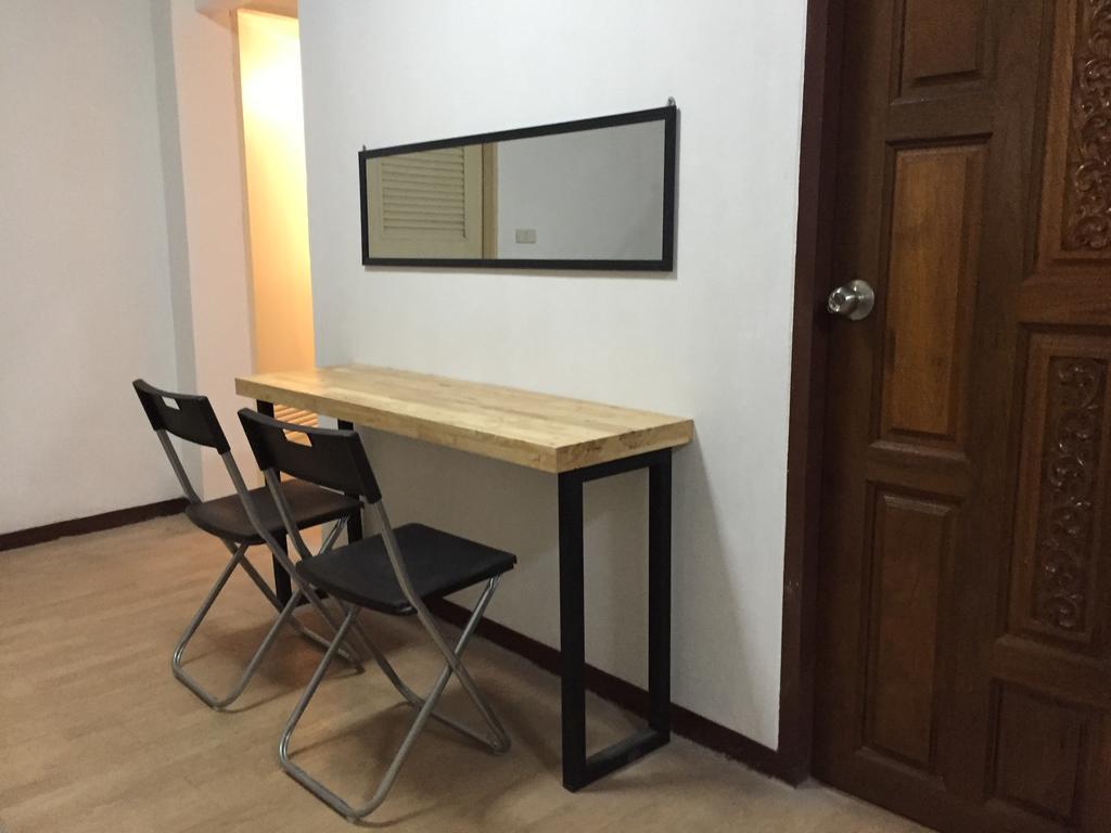 Once In Bangkok With Me Guesthouse Eksteriør bilde